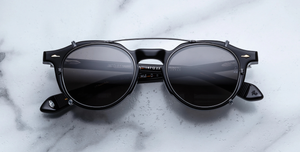 Jacques Marie Mage Demoncey Clip On | Black aus Titan und mit runder Form