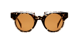 Kuboraum U1 GYH mit runde Sonnenbrille mit gelben Gläsern