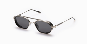 Akoni Eris-Brushed Silver - Brushed Black Rhodium - Eckige Luxus-Sonnenbrille aus Titan in Silber mit grauen Gläsern, hergestellt in Japan