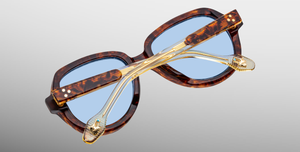 Jacques Marie Mage Louise Paris – limitierte Aviator Luxussonnenbrille, handgefertigt in Japan mit schildpattfarbenen Bügeln und Powder Blue Gläsern.