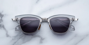 Jacques Marie mage Sultan Sulfur Luxussonnenbrille mit grauem, silbernem Rahmen und grauen Gläsern