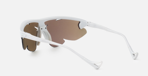district vision junya racer paf kollektion cement, graue sportsonnenbrille mit grauen verpsiegelten gläsern
