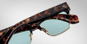 jacques marie mage bugsy beau cateye sonnenbrille in havana und gold mit petrol-blauen gläsern