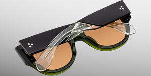 jacques marie mage chelsea borneo eckige sonnenbrille in grün mit orangenen gläsern