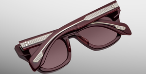 jacques marie mage epoxy II dealan cassis eckige weinrote sonnenbrille mit weinroten gläsern