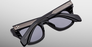 jacques marie mage dealan raven eckige sonnenbrille in schwarz mit grauen gläsern