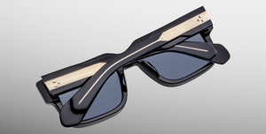 jacques marie mage hemmings lacquer eckige sonnenbrille in blau mit blauen gläsern