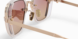 akoni jura crystal clear eckige sonnenbrille in transparent und gold mit rosa orangen verlaufsgläsern