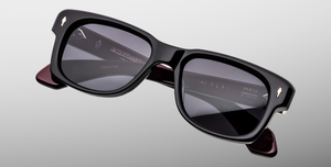 jacques marie mage fly bloodstone eckige sonnenbrille in schwarz mit grauen gläsern