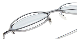 kuboraum h18 bm ovale sonnenbrille in matt schwarz und gun metal mit hellgrauen gläsern