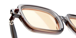 kuboraum p2 gry eckige sonnenbrille in grau mit orangenen gläsern