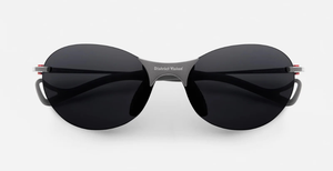 district vision mami Vantage graphite randlose sportsonnenbrille in einem dunklen grau mit grauen gläsern