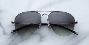 jacques marie mage amelia viper, pilotensonnenbrille in silber mit grünen verklaufsgläser