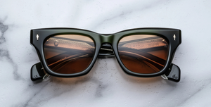 jacques marie mage dealan borneo eckige sonnenbrille in grün mit orangenen Gläsern