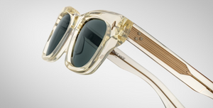 jacques marie mage dealan brut eckige sonnenbrille in transparent mit grünen gläsern