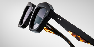 jacques marie mage eichler noir11 eckige sonnenbrille in schwarz mit grauen verlaufsgläsern