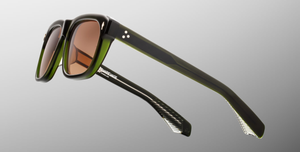 jacques marie mage yves borneo eckige sonnenbrille in grün mit orangenen gläsern