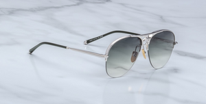 jacques marie mage amelia viper, pilotensonnenbrille in silber mit grünen verklaufsgläser