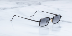 jacques marie mage dusk black eckige sonnenbrille aus titan in schwarz mit grauen verspiegelten gläsern