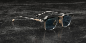 jacques marie mage last frontier worland hades eckige sonnenbrille in schwarz, silbe rund gold mit blauen gläsern