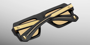 Eckige Jacques Marie Mage Decato | Bunker77 | Sunset Tower - Luxussonnenbrille mit schwarzem Rahmen und grau-goldenen Gläsern