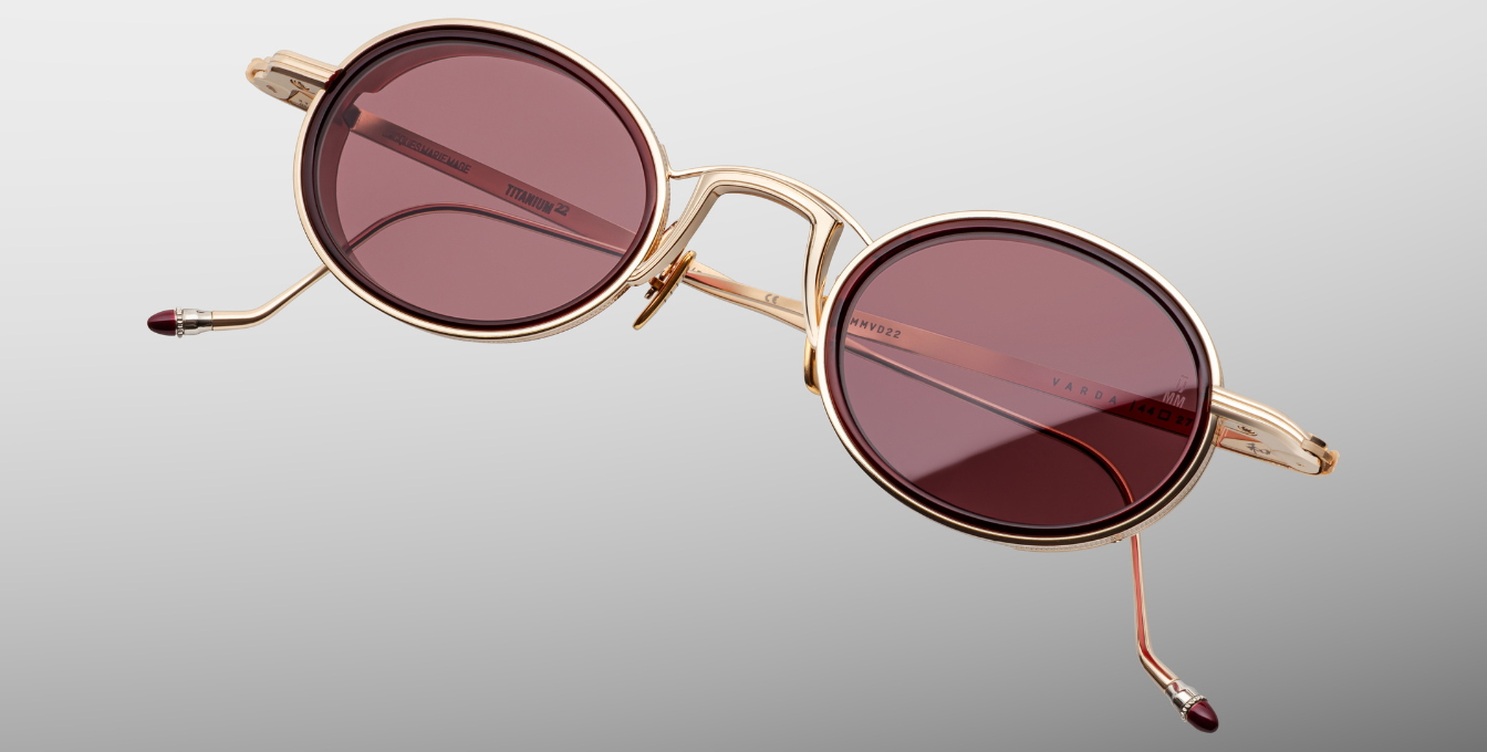Jacques Marie Mage Varda Champagne ovale Luxus-Sonnenbrille mit goldenem Rahmen und roten Gläsern