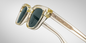 Jacques Marie Mage Julien | Brut - Luxussonnenbrille mit gelbweißem Rahmen und grünen Gläsern