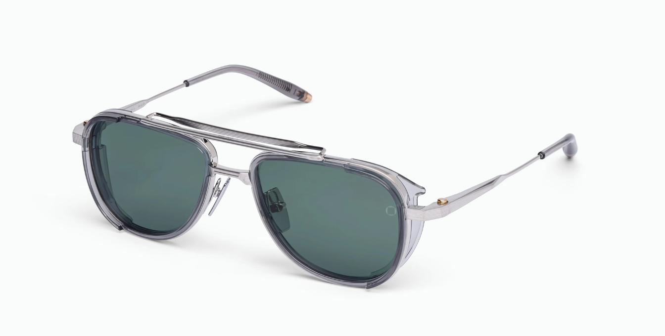 Akoni Spitzer Brushed Shiny Palladium - Luxus-Sonnenbrille aus Japan in Silber mit grünen Gläsern