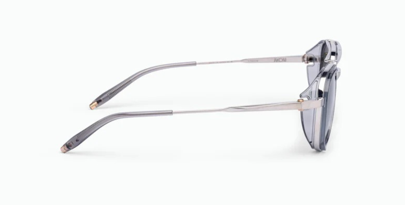 Akoni Spitzer Brushed Shiny Palladium - Luxus-Sonnenbrille aus Japan in Silber mit grünen Gläsern