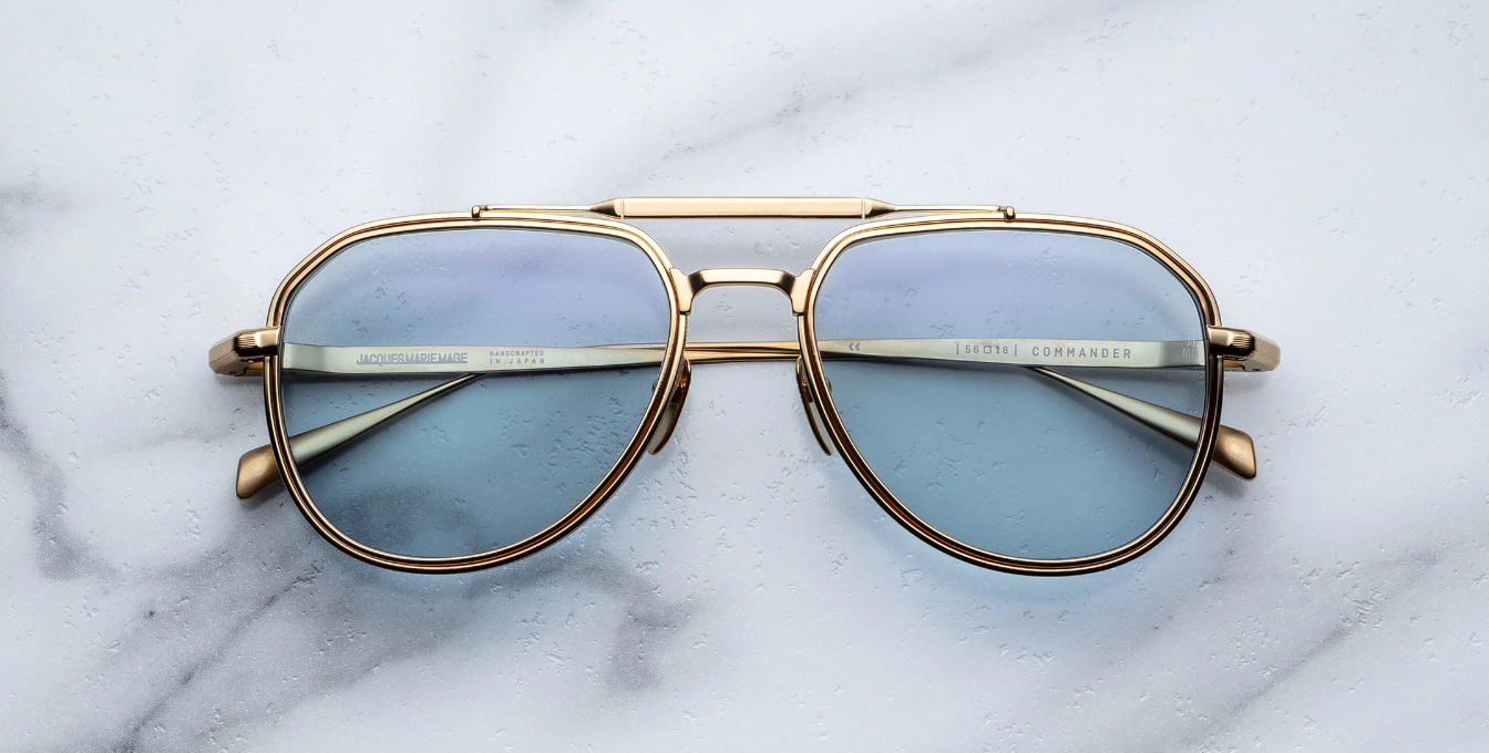 Jacques Marie Mage Commander Ciel Luxus-Sonnenbrille – handgefertigt in Japan mit goldener Fassung und blauen Gläsern