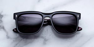 Jacques Marie Mage Wesley Bloodstone - Luxus-Sonnenbrille handgefertigt in Japan mit schwarzem Rahmen und schwarzen Gläsern in Eckig