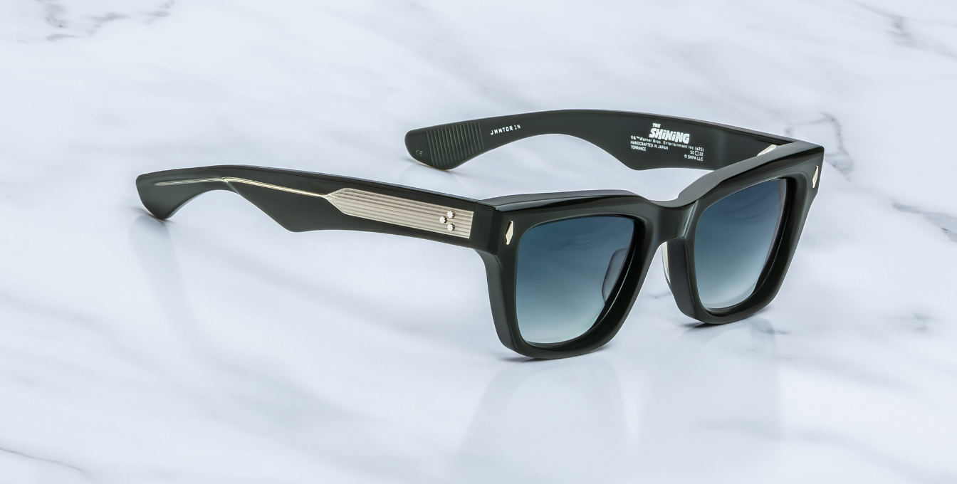 Die TORRANCE in Viper aus der STANLEY KUBRICK by JMM Kollektion: ikonische Luxusbrille in limitierter Edition, inspiriert von The Shining. Ausdrucksstark, exklusiv und zeitlos.