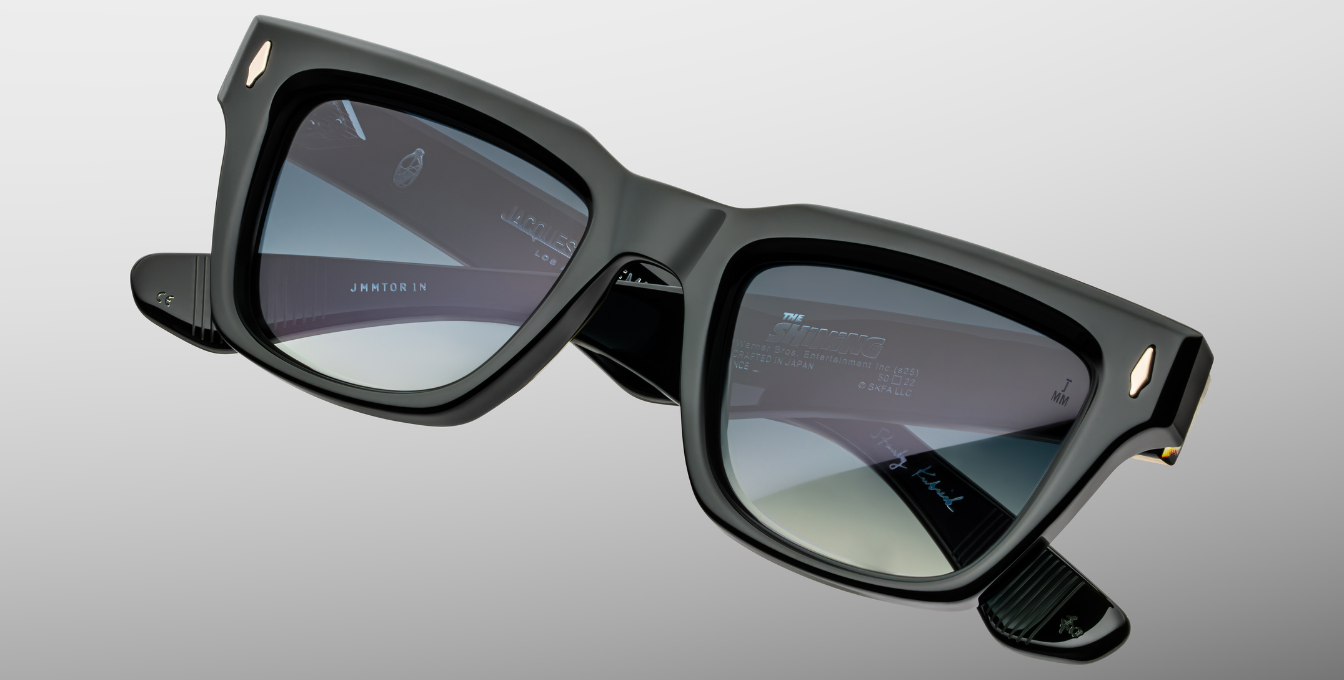 Die TORRANCE in Viper aus der STANLEY KUBRICK by JMM Kollektion: ikonische Luxusbrille in limitierter Edition, inspiriert von The Shining. Ausdrucksstark, exklusiv und zeitlos.