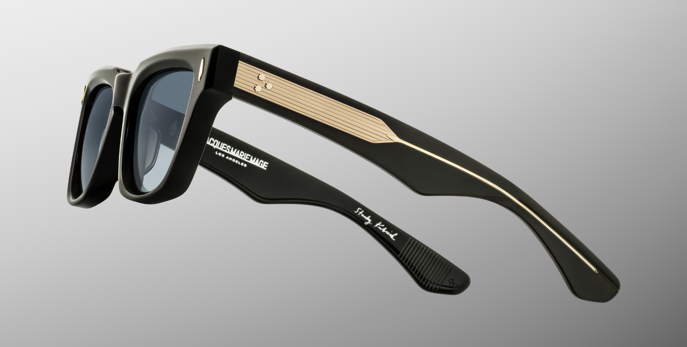 Die TORRANCE in Viper aus der STANLEY KUBRICK by JMM Kollektion: ikonische Luxusbrille in limitierter Edition, inspiriert von The Shining. Ausdrucksstark, exklusiv und zeitlos.