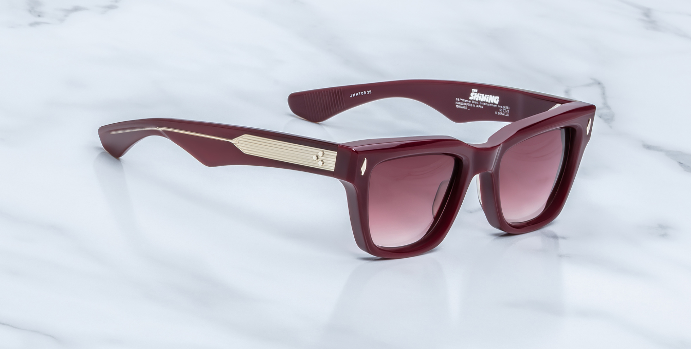 Die TORRANCE in Reserve aus der STANLEY KUBRICK by JMM Kollektion: ikonische Luxusbrille in limitierter Edition, inspiriert von The Shining. Ausdrucksstark, exklusiv und zeitlos.