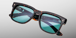 Jacques Marie Mage Wesley Aegen - Luxus-Sonnenbrille handgefertigt in Japan mit eckigen braunem Rahmen und blauen Gläsern