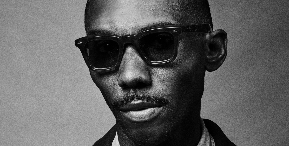 Jacques Marie Mage Leclair Black Mirror Luxussonnenbrille mit eckigen schwarzem Rahmen und grauen Gläsern