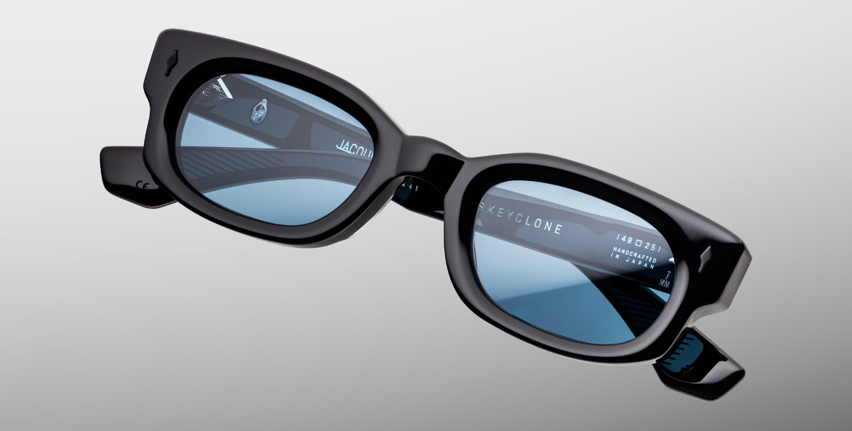 Rechteckige Jacques Marie Mage Whiskeyclone Mystique - Luxussonnenbrille mit schwarzem Rahmen und blauen Gläsern