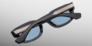 Rechteckige Jacques Marie Mage Whiskeyclone Mystique - Luxussonnenbrille mit schwarzem Rahmen und blauen Gläsern