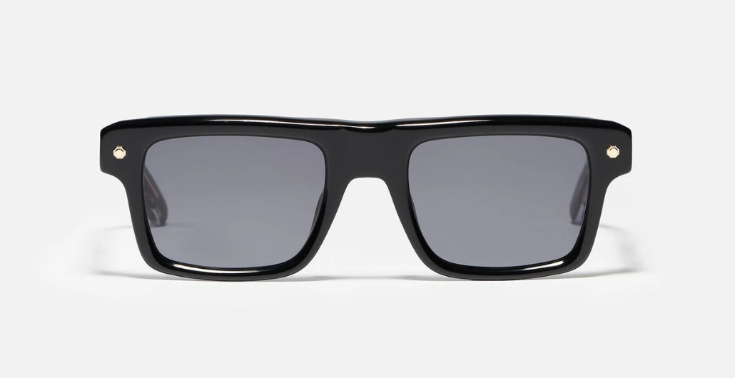 John Dalia P18 | C102 - Luxussonnenbrille mit schwarzem Rahmen und schwarzen Gläsern.
