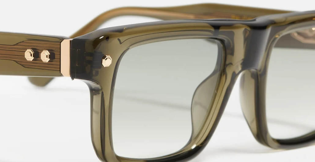 John Dalia P18 | C163 - Luxussonnenbrille mit goldenem Rahmen und grünen Gläsern.