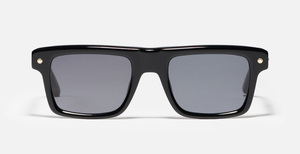 John Dalia P18 | C108 - Luxussonnenbrille mit schwarzem Rahmen und schwarzen Gläsern.