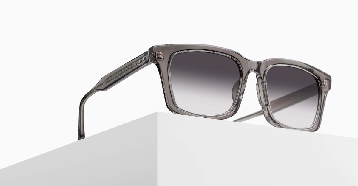 Matsuda M1040 | Grey Crystal - Luxussonnenbrille mit grauem Rahmen und grauen Gläsern handgemacht in Japan 