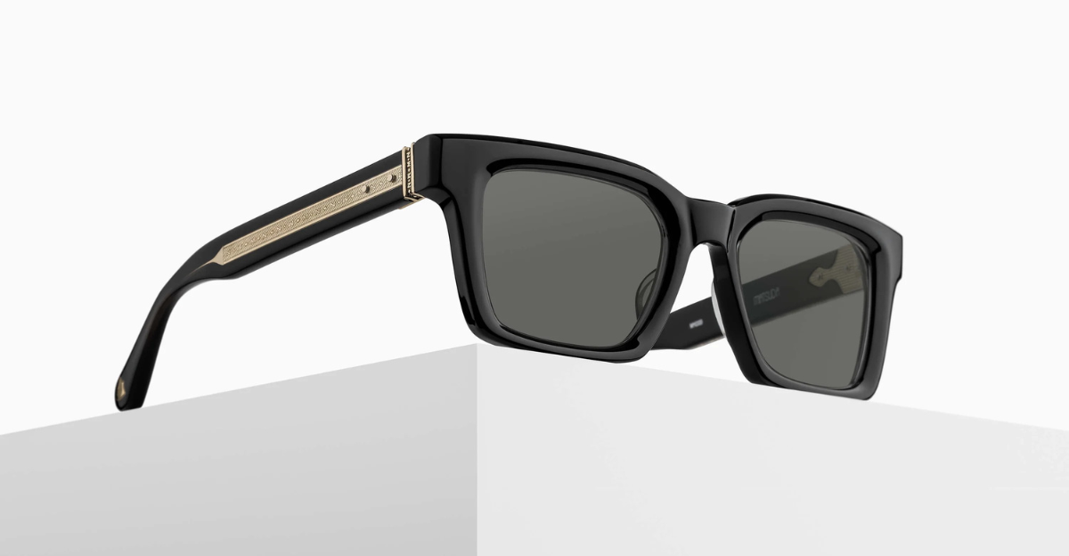 Matsuda M1033 | Black - Luxussonnenbrille mit schwarzem Rahmen und grauen Gläsern handgemacht in Japan 