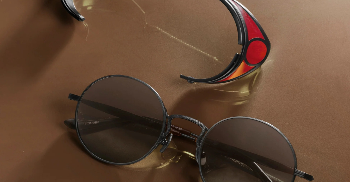 Matsuda 2809H-V2 | Brushed Ruthenium-Bordeaux Luxussonnenbrille graue Rahmen und graue Gläser
