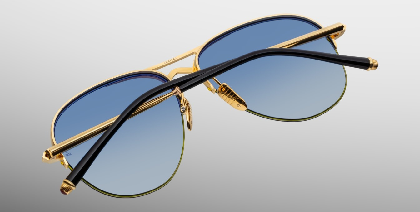 jacques marie mage amelia gold, pilotensonnenbrille in gold mit blauen verlaufsgläsern