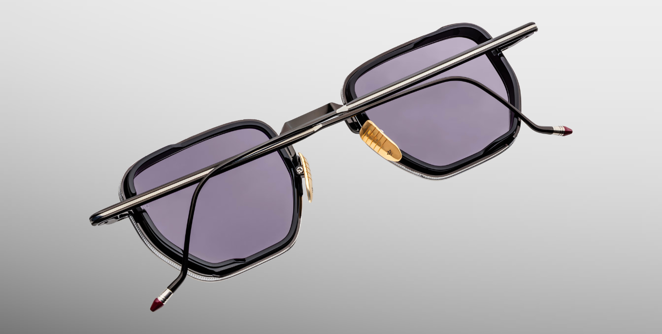 jacques marie mage atkins corbeau eckige sonnenbrille in schwarz mit grauen gläsern