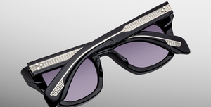 jacques marie mage epoxy II fumée eckige sonnenbrille in schwarz mit grauen gläsern