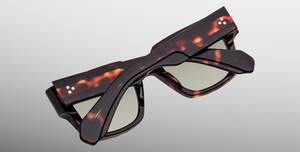 jacques marie mage enzo tenace eckige sonnenbrille in havana und grünen gläsern