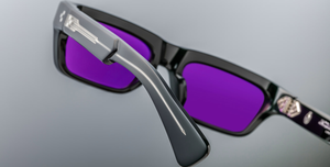 jacques marie mage rush shadow eckige sonnenbrille in schwarz mit violetten gläsern